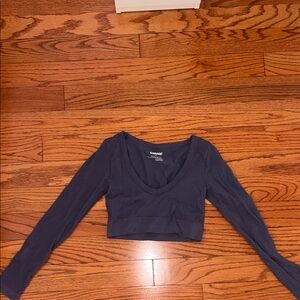 G arage Women's Violet V-Neck Long Sleeve Crop Top